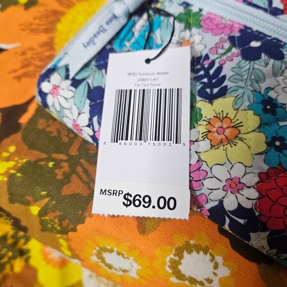 Vera Bradley RFID Turnlock Wallet - Far Out Floral - NWT - Picture 6 of 9
